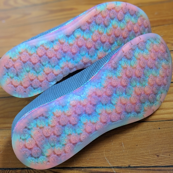 NoBull sneakers, CrossFit, men's 6, women's 7.5, gray with patterned soles - Picture 3 of 7